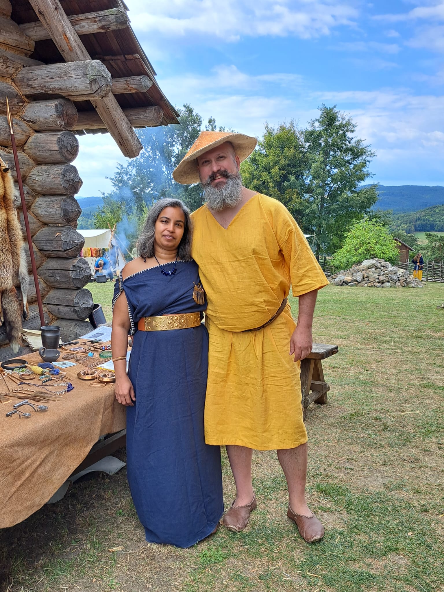 Rashmi & Jakob im Keltendorf Schwarzenbach