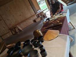 Schautisch Mitterkirchen Lange Nacht der Museen Okt 25 - Rashmi &amp; Jakob